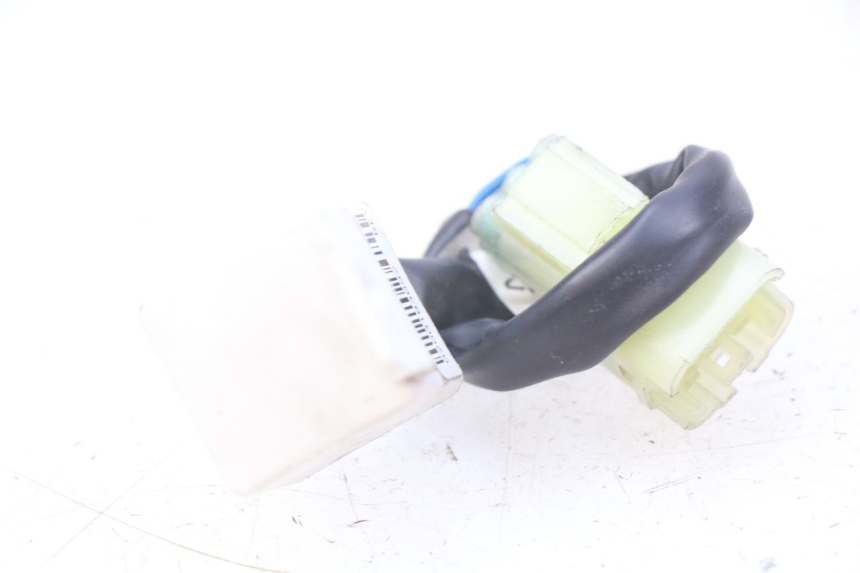 photo de ELECTRICAL RELAY PIAGGIO VESPA GTS IGET ABS 125 (2017 - 2023) - Technical close-up