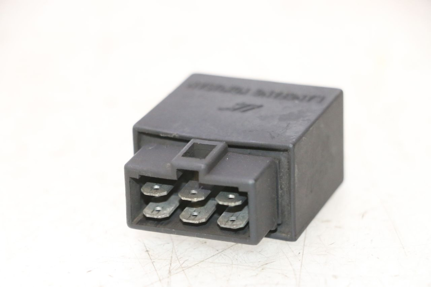 photo de ELECTRICAL RELAY PIAGGIO VESPA LX 2T 50 (2005 - 2013) - Component detail