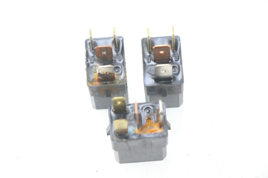 photo de ELECTRICAL RELAY YAMAHA XMAX X-MAX 125 (2006 - 2009) - Zoom on usage condition