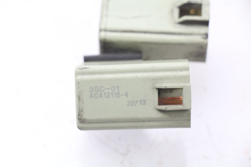 photo de ELECTRICAL RELAY YAMAHA X-MAX XMAX 125 (2010 - 2013) - Alternative perspective