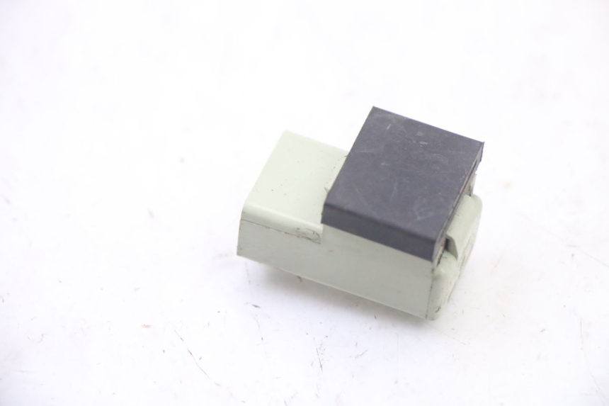 photo de ELECTRICAL RELAY YAMAHA X-MAX XMAX 125 (2010 - 2013) - Alternative perspective