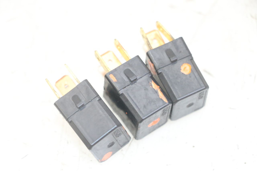 photo de ELECTRICAL RELAY YAMAHA XMAX X-MAX 125 (2006 - 2009) - Zoom on usage condition