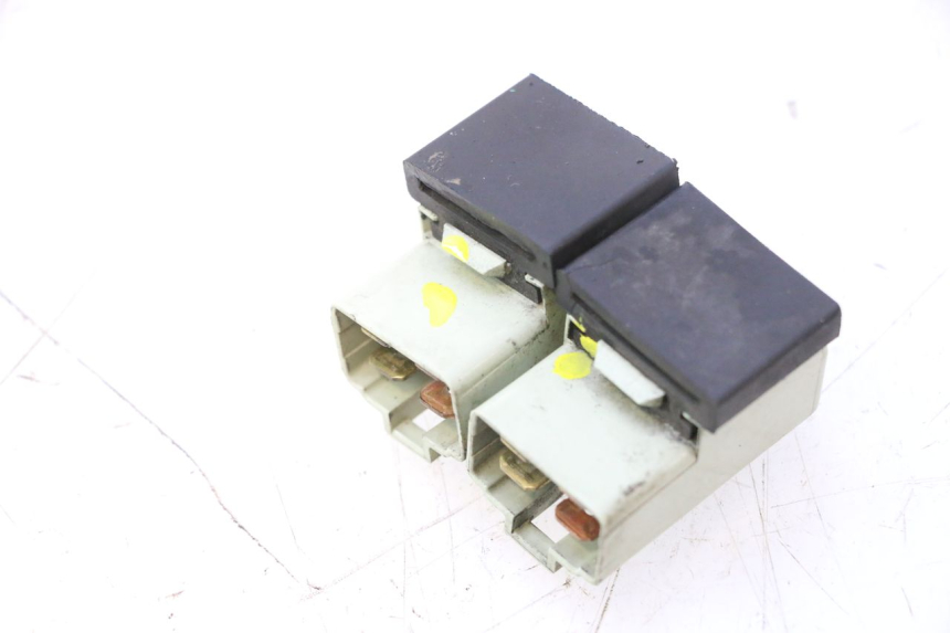 photo de ELECTRICAL RELAY YAMAHA X-MAX XMAX 125 (2010 - 2013) - Alternative perspective