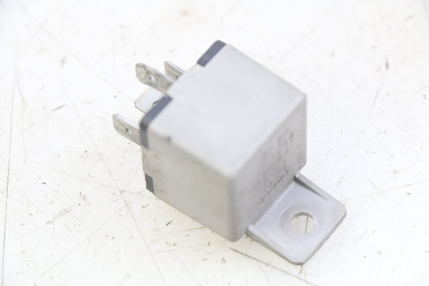 photo de ELECTRIC RELAY PIAGGIO XEVO - X EVO 125 (2007 - 2017) - Component detail