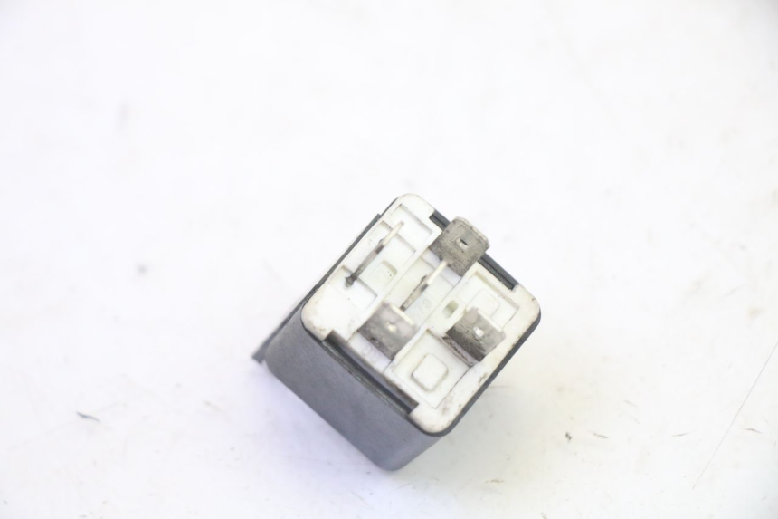 photo de ELECTRIC RELAY PIAGGIO XEVO - X EVO 125 (2007 - 2017) - Alternative perspective