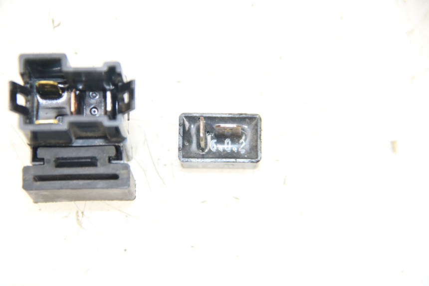 photo de ELECTRICAL RELAY YAMAHA XP T-MAX TMAX 500 (2004 - 2007) - Zoom on usage condition