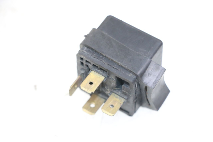 photo de ELECTRICAL RELAY YAMAHA YP MAJESTY 125 (2007 - 2010) - Component detail