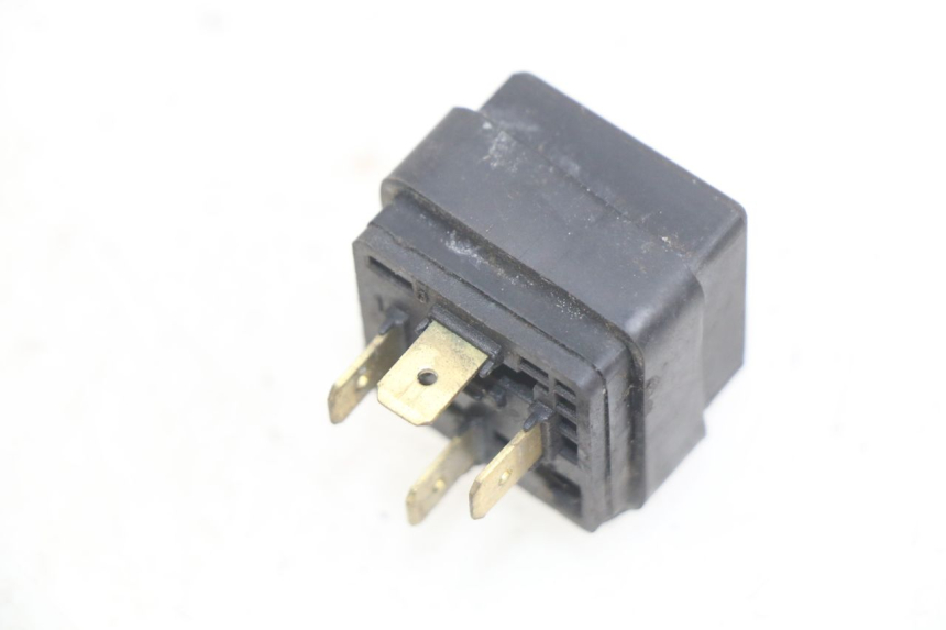 photo de ELECTRICAL RELAY YAMAHA YP MAJESTY 125 (1998 - 2001) - Component detail