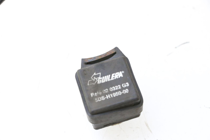 photo de ELECTRICAL RELAY YAMAHA YP MAJESTY 125 (1998 - 2001) - Main view