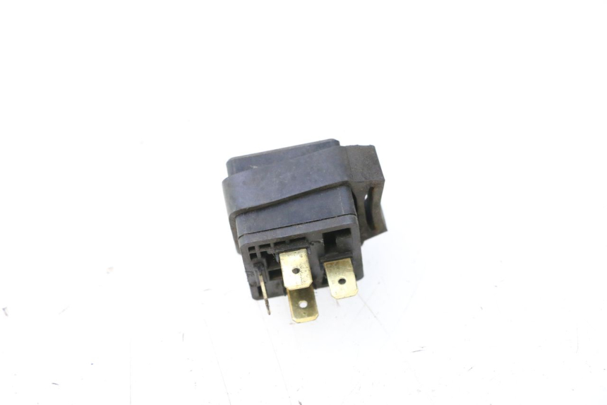 photo de ELECTRICAL RELAY YAMAHA YP MAJESTY 125 (1998 - 2001) - Component detail