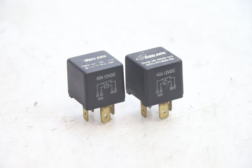 photo de ELECTRICAL RELAY YAMAHA YP MAJESTY 125 (2002 - 2006) - Main view