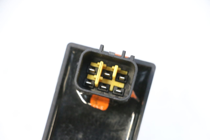 photo de HEADLIGHT RELAY KEEWAY F-ACT FACT EVO 50 (2020 - 2026) - Zoom on usage condition