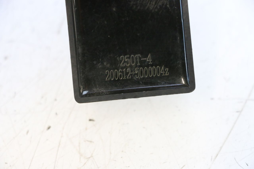 photo de HEADLIGHT RELAY KEEWAY F-ACT FACT EVO 50 (2020 - 2026) - Alternative perspective