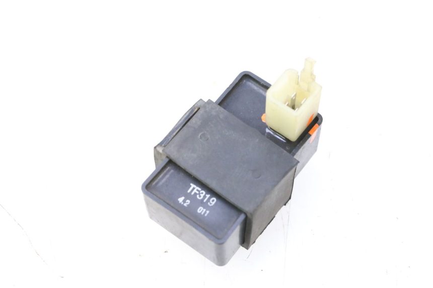 photo de HEADLIGHT RELAY HONDA ST PAN EUROPEAN 1100 (1990 - 2002) - Technical close-up