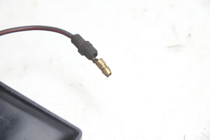 photo de HEADLIGHT RELAY KYMCO SUPER 8 2T 50 (2007 - 2013) - Zoom on usage condition