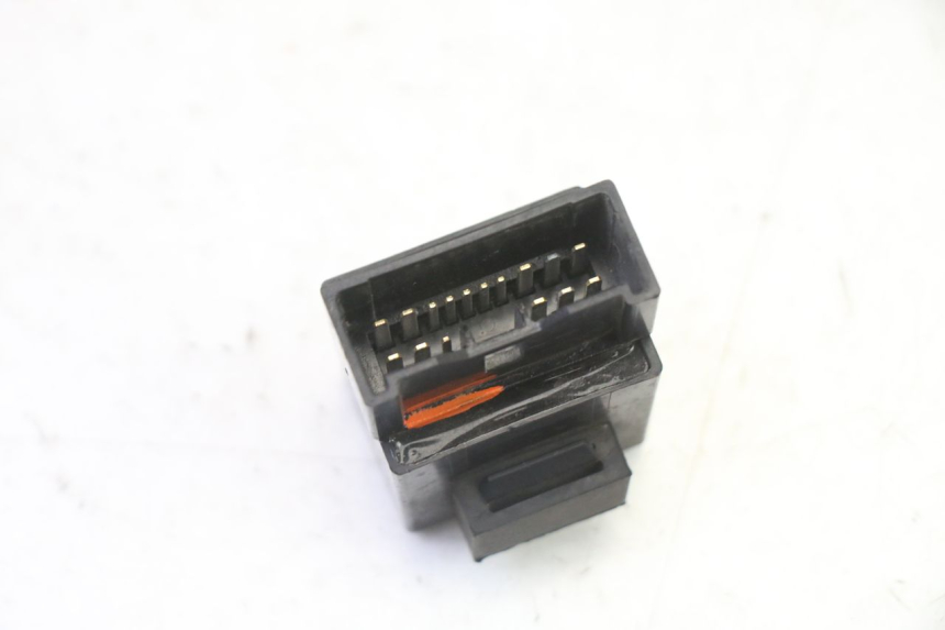 photo de FUEL PUMP RELAY YAMAHA FJR ABS 1300 (2006 - 2012) - Technical close-up