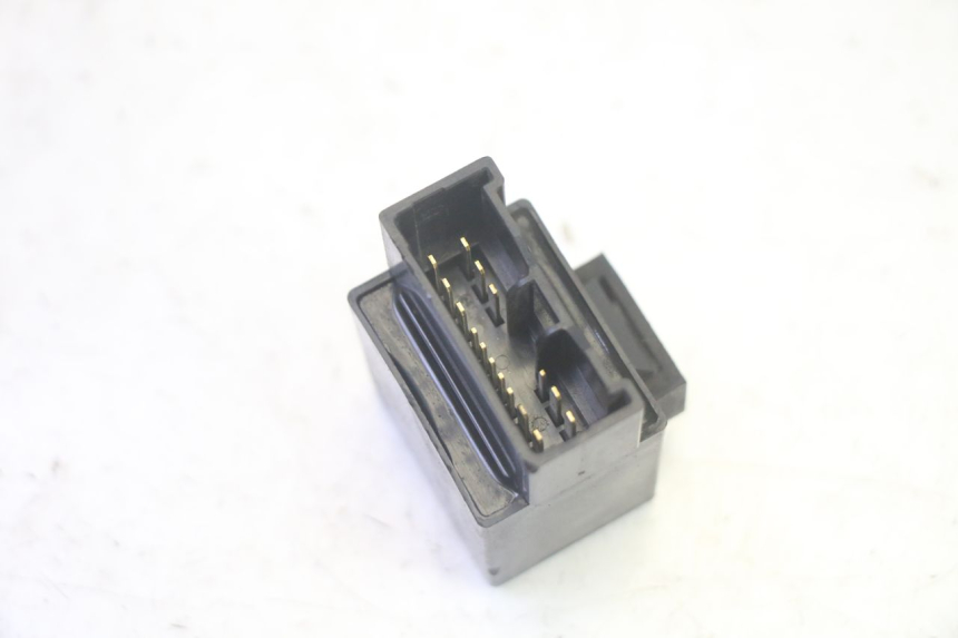 photo de FUEL PUMP RELAY YAMAHA FJR ABS 1300 (2006 - 2012) - Alternative perspective
