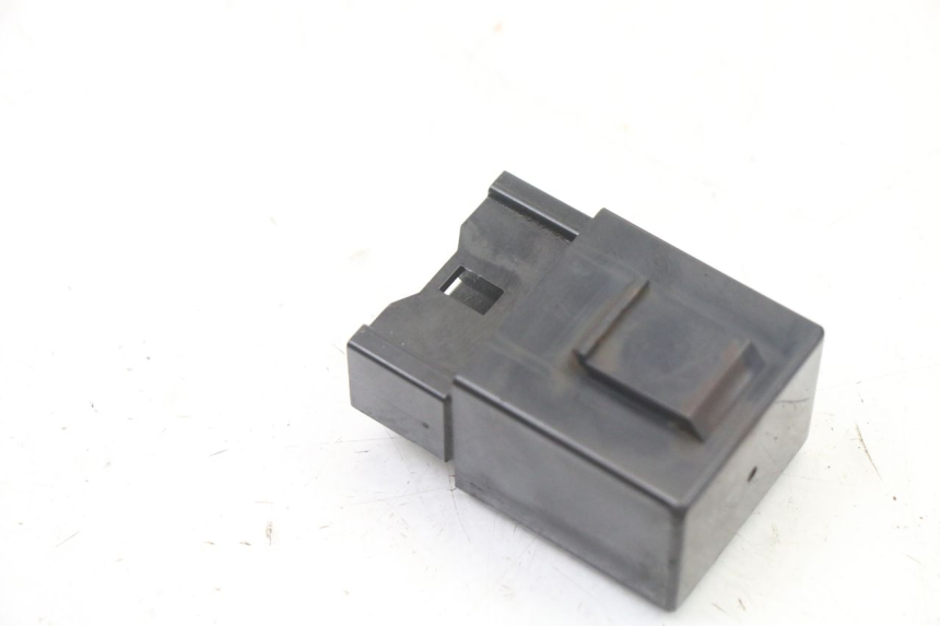 photo de FUEL PUMP RELAY YAMAHA FZ6 FAZER S2 600 (2007 - 2011) - Alternative perspective
