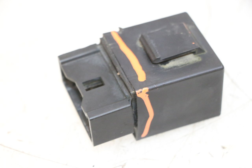 photo de FUEL PUMP RELAY YAMAHA FZ6 N FAZER 600 (2004 - 2006) - Component detail