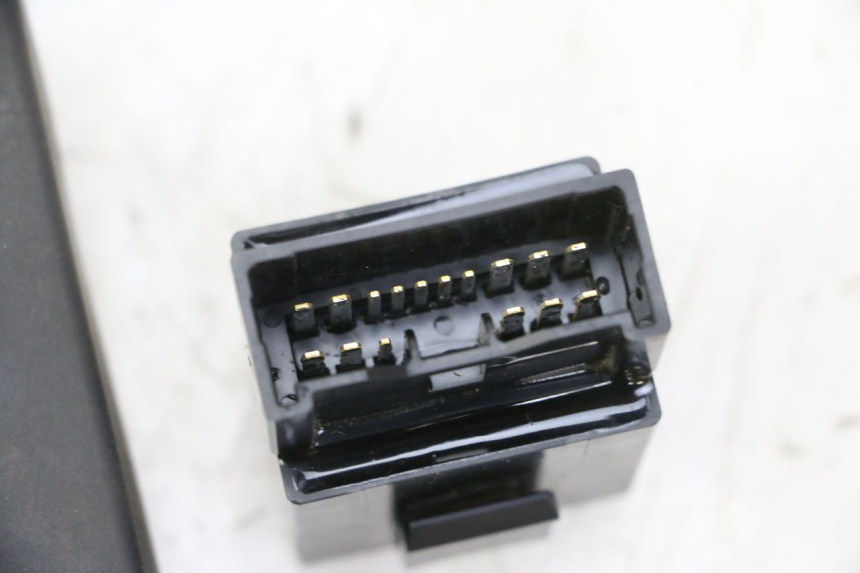 photo de FUEL PUMP RELAY YAMAHA MT-07 MT07 ABS 700 (2014 - 2017) - Alternative perspective