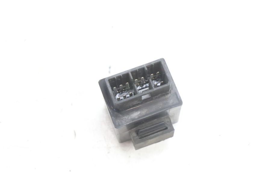 photo de FUEL PUMP RELAY YAMAHA XJR 1300 (1998 - 2002) - Zoom on usage condition