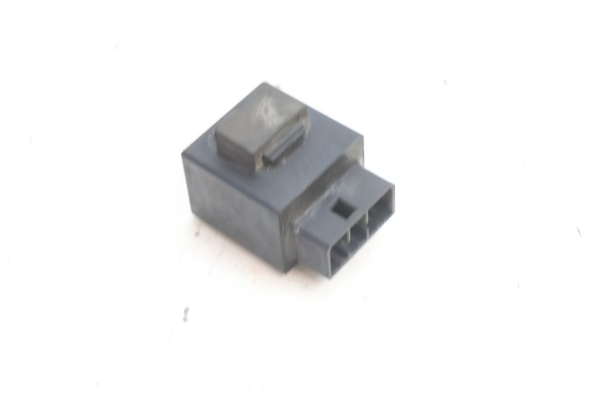 photo de FUEL PUMP RELAY YAMAHA XJR 1300 (1998 - 2002) - Alternative perspective
