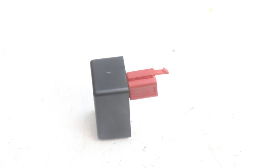 photo de FUEL PUMP RELAY KAWASAKI ZZR 600 (1995 - 2004) - Alternative perspective
