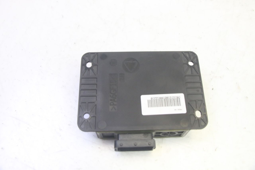 photo de ROLL LOCK RELAY PIAGGIO MP3 HPE 350 (2018 - 2020) - Alternative perspective