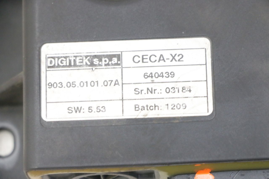 photo de RELAY ROLL LOCK PIAGGIO MP3 LT 400 (2007 - 2012) - Technical close-up