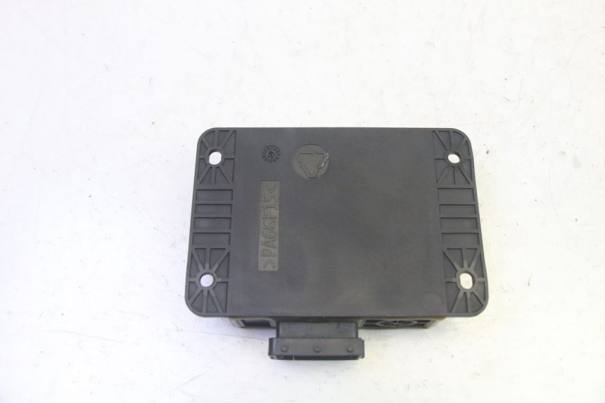 photo de ROLL LOCK RELAY PIAGGIO MP3 125 (2006 - 2014) - Alternative perspective