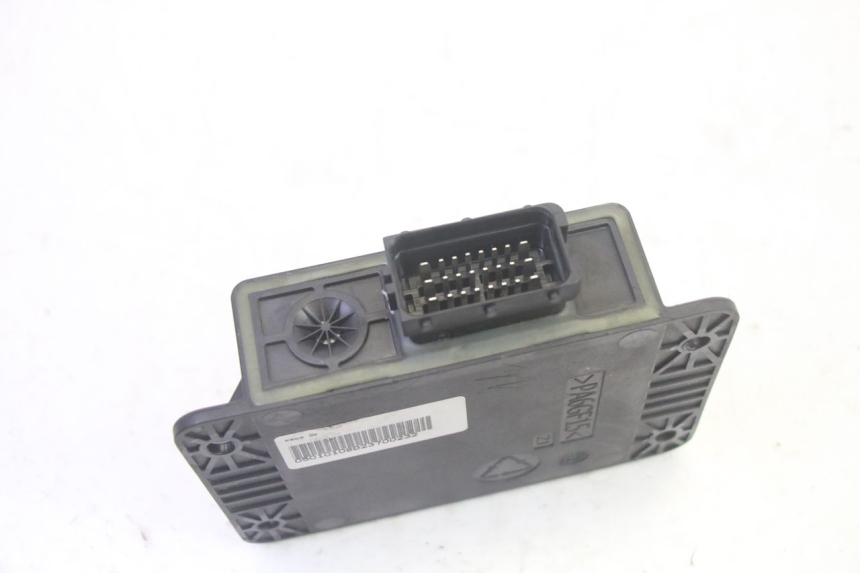 photo de ROLL LOCK RELAY PIAGGIO MP3 500 (2016 - 2018) - Alternative perspective