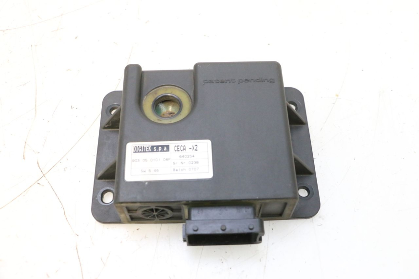 photo de ROLL LOCK RELAY PIAGGIO MP3 125 (2006 - 2014) - Main view
