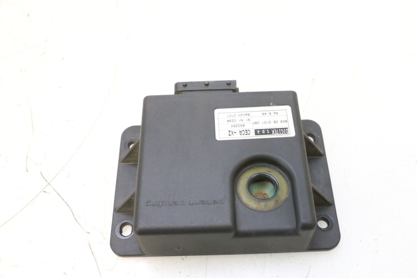 photo de ROLL LOCK RELAY PIAGGIO MP3 125 (2006 - 2014) - Alternative perspective