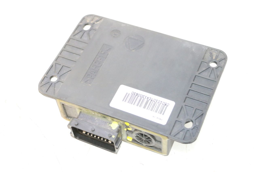 photo de ROLL LOCK RELAY PIAGGIO MP3 500 (2011 - 2015) - Zoom on usage condition