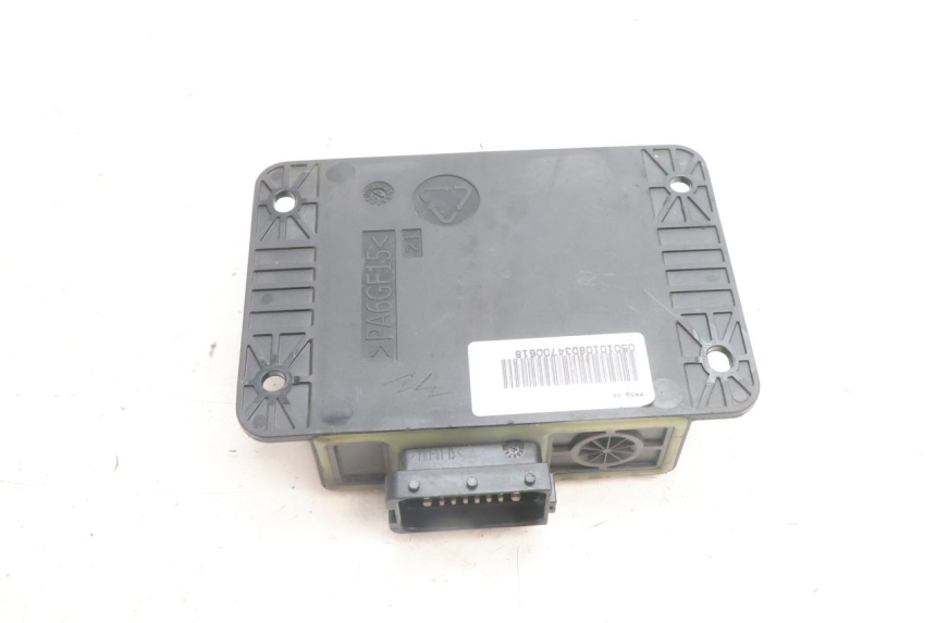 photo de ROLL LOCK RELAY PIAGGIO MP3 500 (2016 - 2018) - Technical close-up