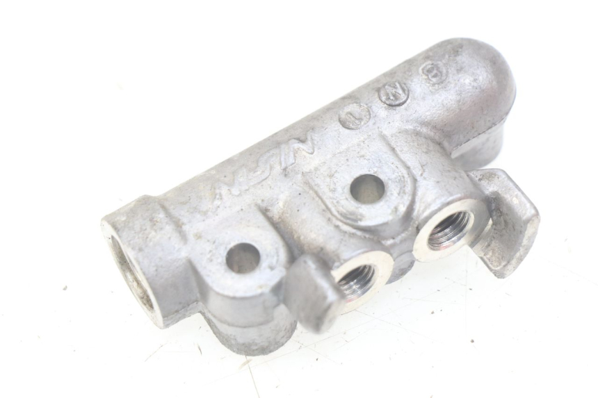 photo de BRAKE PROPORTIONING VALVE SUZUKI BURGMAN 125 (2007 - 2014) - Zoom on usage condition