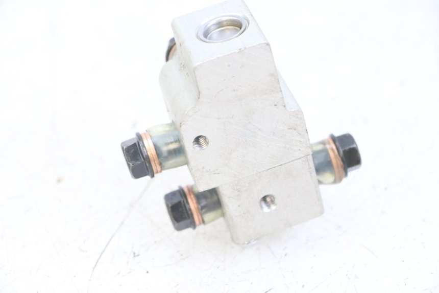 photo de BRAKE PROPORTIONING VALVE SYM FIDDLE 3 III 125 (2014 - 2020) - Zoom on usage condition