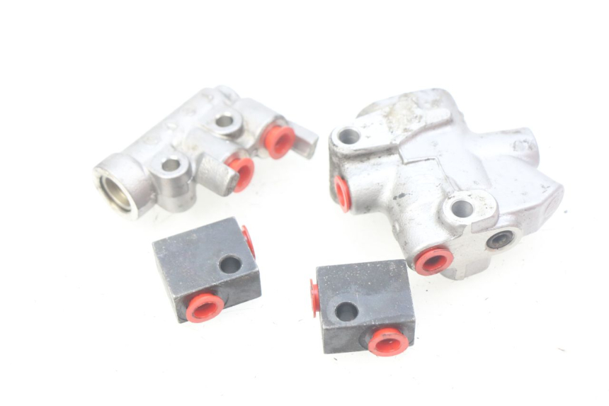 photo de BRAKE PROPORTIONING VALVE YAMAHA FJR ABS 1300 (2006 - 2012) - Zoom on usage condition