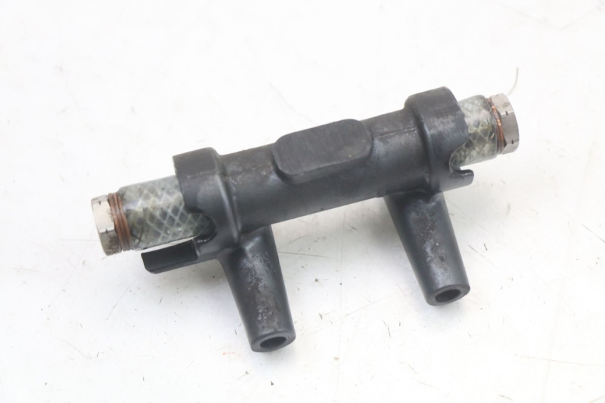 photo de BRAKE SPLITTER KAWASAKI GTR 1000 (1994 - 2004) - Alternative perspective