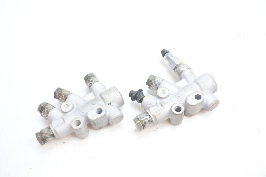 photo de BRAKE PROPORTIONING VALVE PIAGGIO MP3 LT 400 (2007 - 2012) - Zoom on usage condition