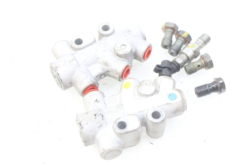 photo de BRAKE PROPORTIONING VALVE PIAGGIO MP3 500 (2011 - 2015) - Zoom on usage condition