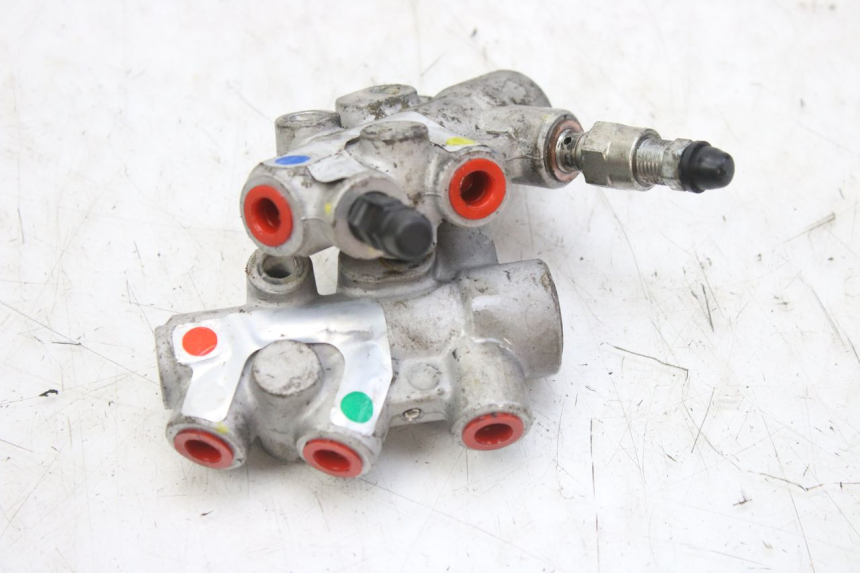 photo de BRAKE PROPORTIONING VALVE PIAGGIO MP3 RL 250 (2006 - 2010) - Component detail