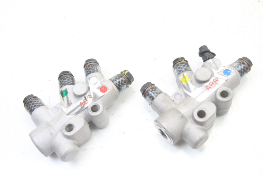 photo de BRAKE PROPORTIONING VALVE PIAGGIO MP3 500 (2014 - 2017) - Zoom on usage condition