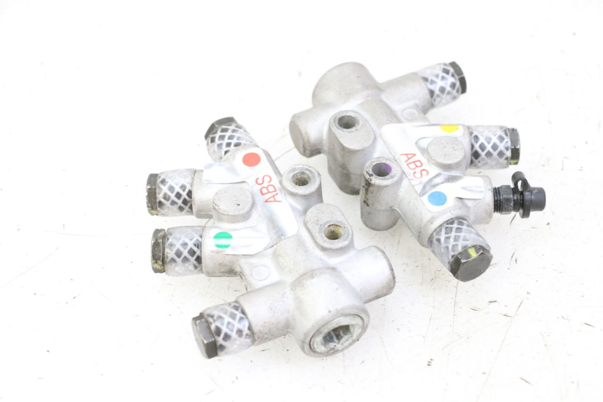 photo de BRAKE PROPORTIONING VALVE PIAGGIO MP3 500 (2014 - 2017) - Zoom on usage condition