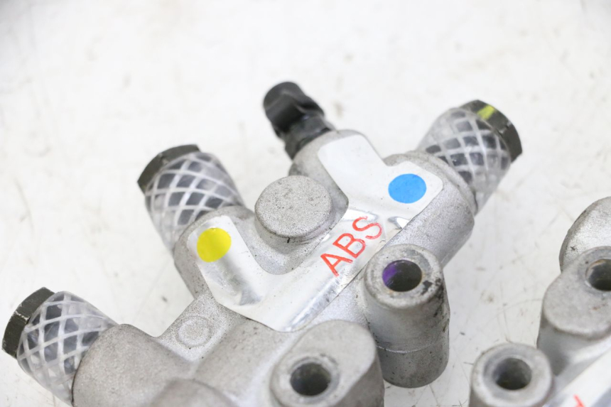 photo de BRAKE PROPORTIONING VALVE PIAGGIO MP3 500 (2014 - 2017) - Alternative perspective