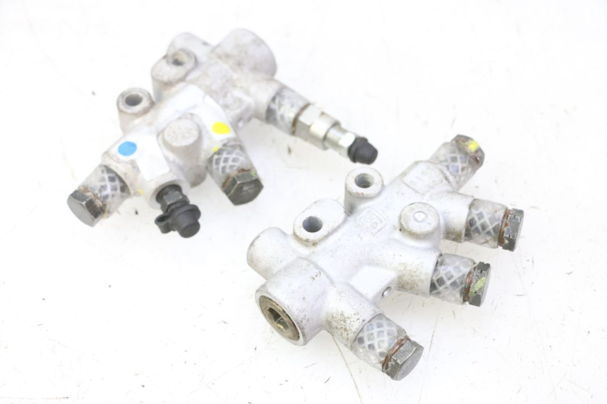 photo de BRAKE PROPORTIONING VALVE PIAGGIO MP3 RL 250 (2006 - 2010) - Alternative perspective