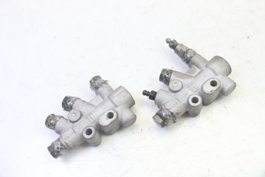 photo de BRAKE PROPORTIONING VALVE PIAGGIO MP3 RL 250 (2006 - 2010) - Zoom on usage condition