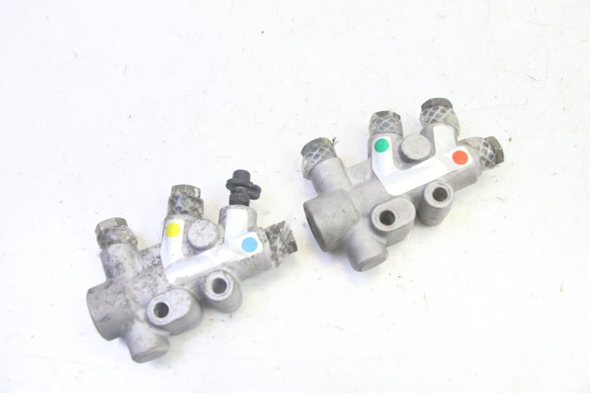 photo de BRAKE PROPORTIONING VALVE PIAGGIO MP3 RL 250 (2006 - 2010) - Component detail