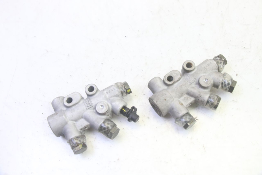 photo de BRAKE PROPORTIONING VALVE PIAGGIO MP3 RL 250 (2006 - 2010) - Technical close-up