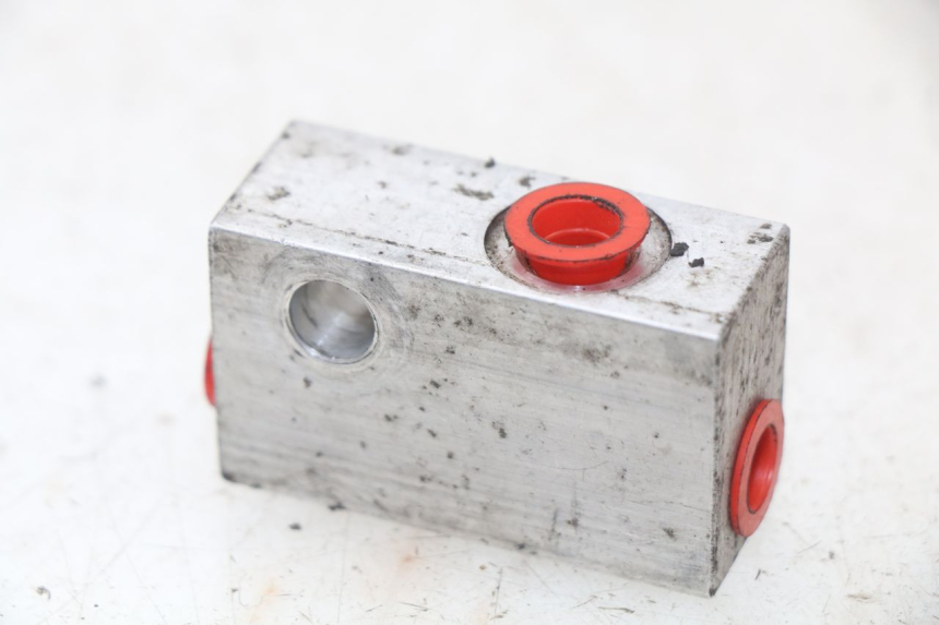 photo de BRAKE PROPORTIONING VALVE DAELIM S2 FI 125 (2008 - 2017) - Main view